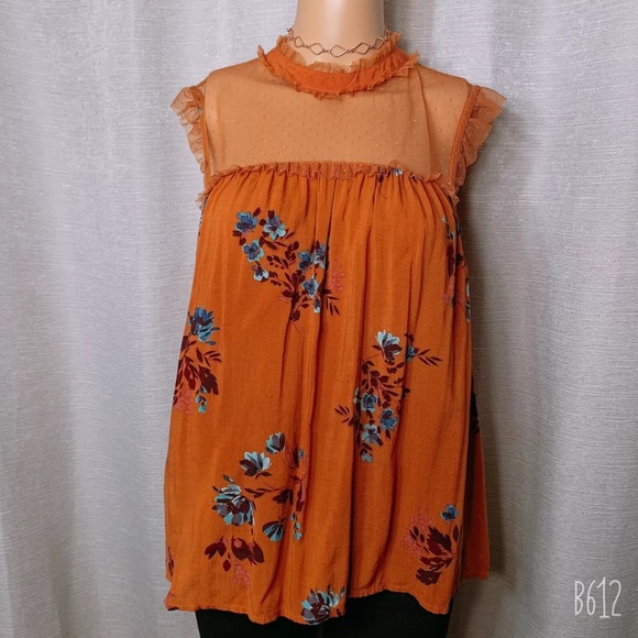 ARIZONA JEAN'S CO FLORAL TOP SIZE LARGE - Picture 2 of 5